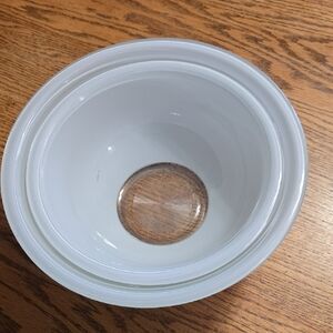 Pyrex set of 2 White Mixing Bowls